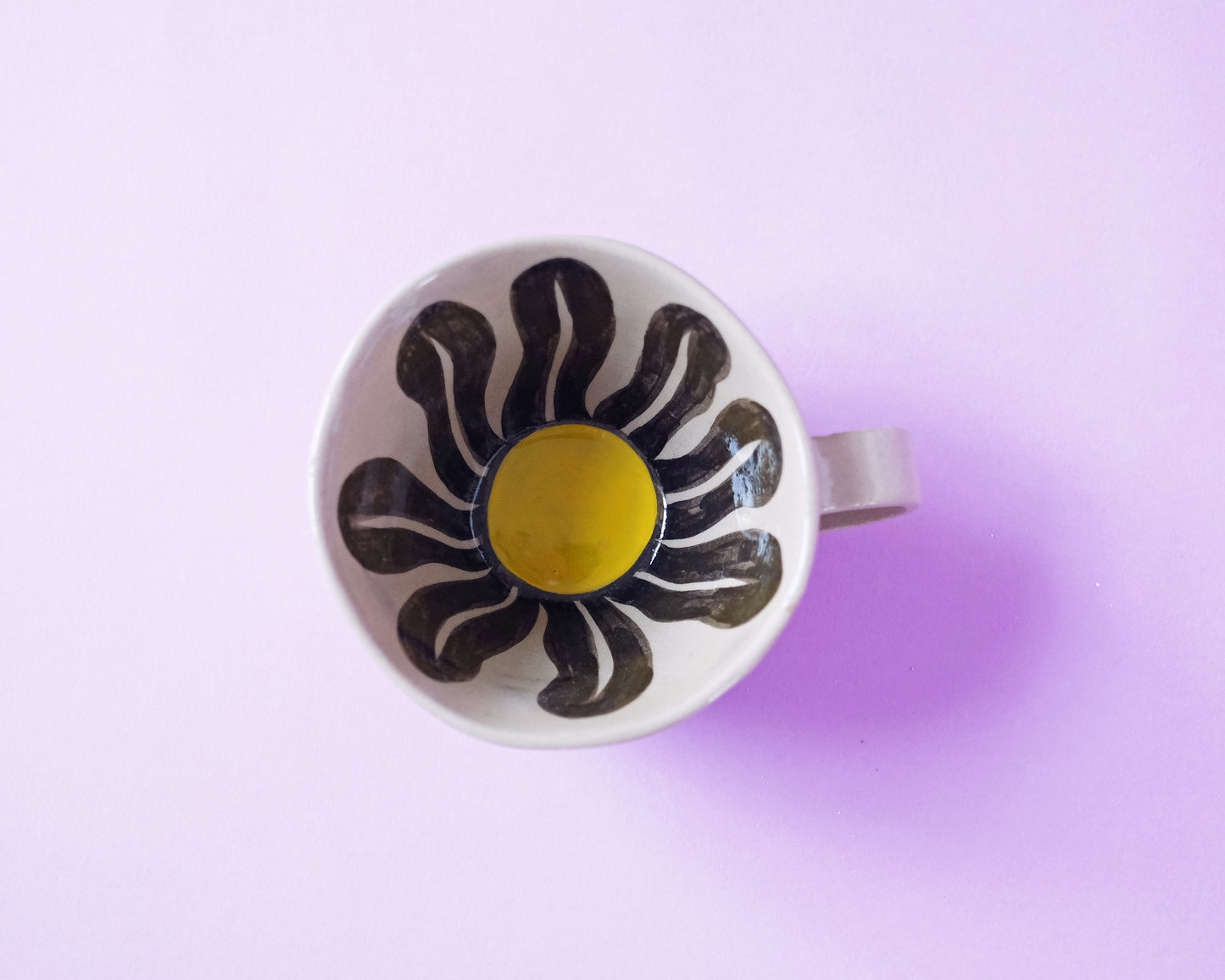 Cup with a Flower and 2 Running Horses