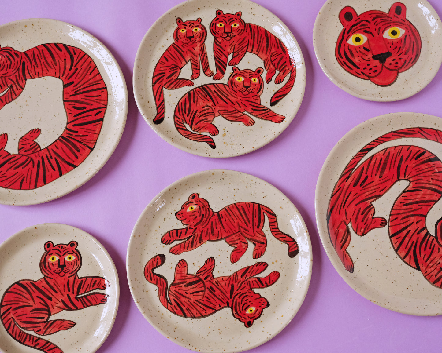 WOW! Tiger Plate Set! 6 Plates